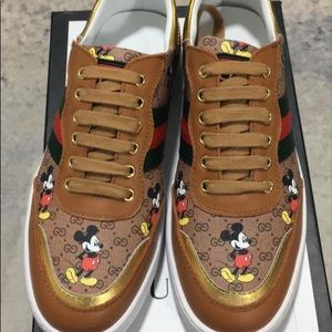 Women’s GUCCI Sneakers!